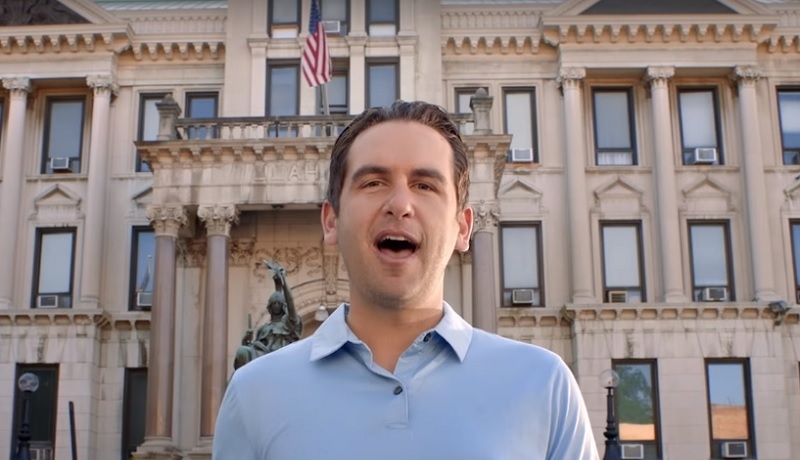 Oskarża Polaków o antysemityzm i negowanie holokaustu. Kim jest Steven Fulop, burmistrz Jersey City?